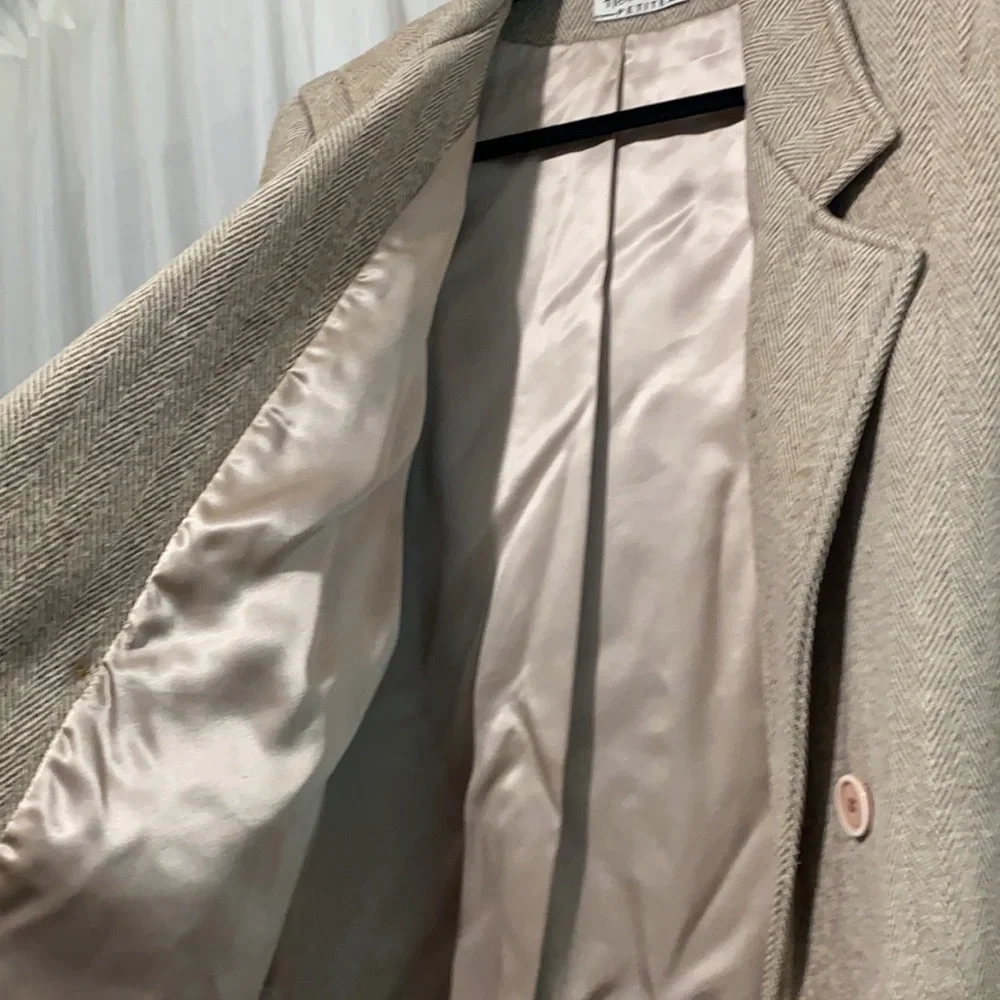 Blazer - Picture 12 of 15